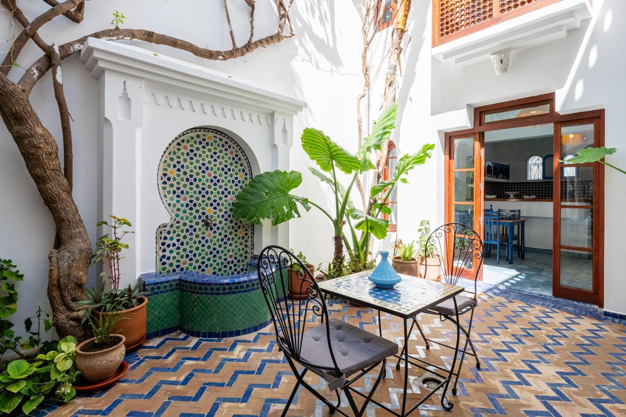 Riad Asilah 32 Exteriör bild